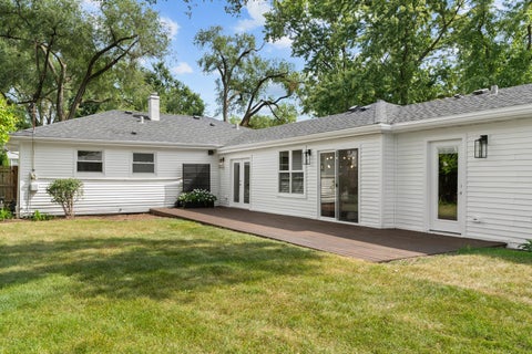 Tiny photo for 132 Mohawk Drive, Clarendon Hills, IL 60514 (MLS # 12791521)