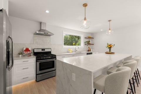 Tiny photo for 132 Mohawk Drive, Clarendon Hills, IL 60514 (MLS # 12791521)