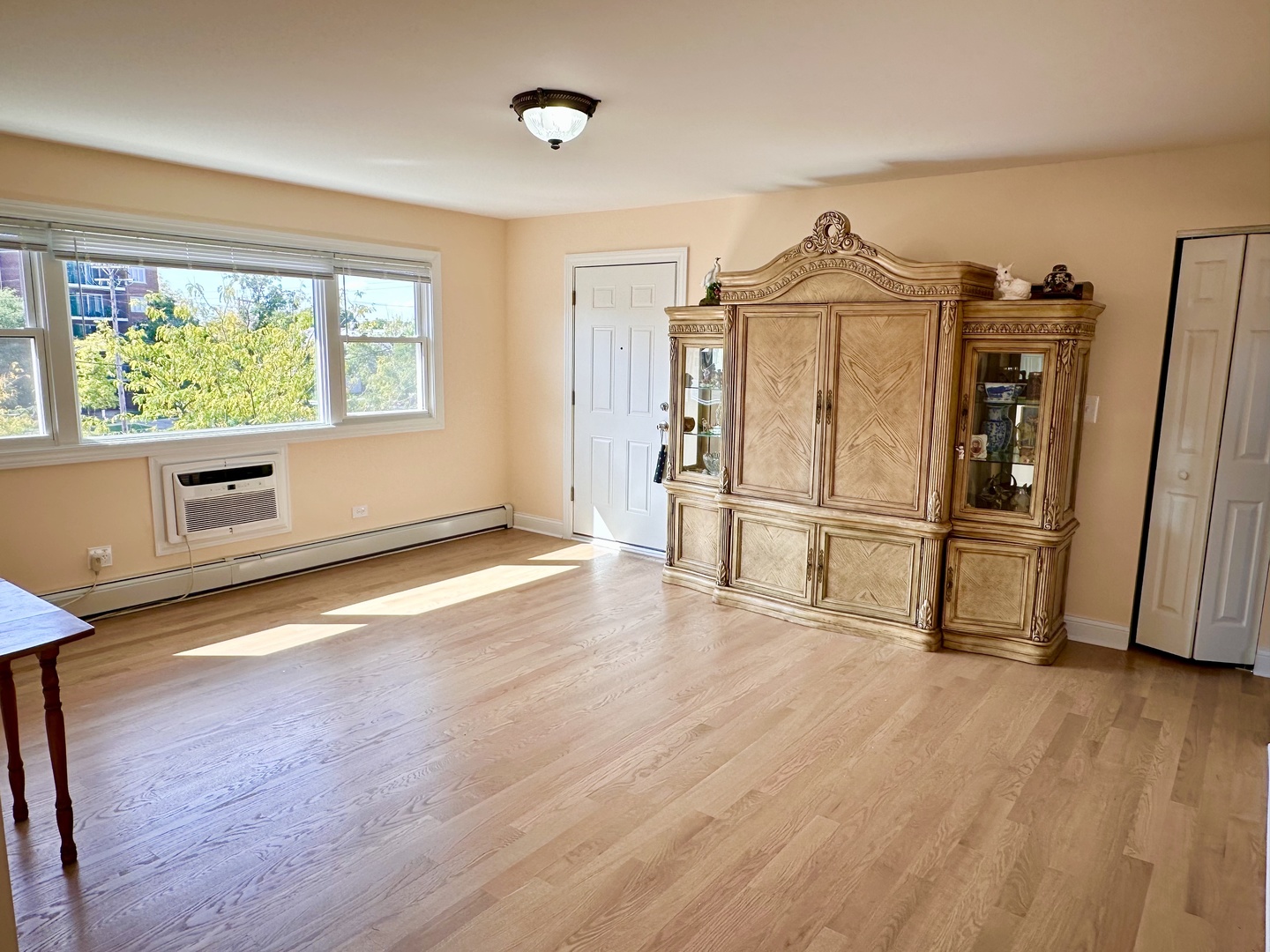 4915 N Central Avenue 16-3E