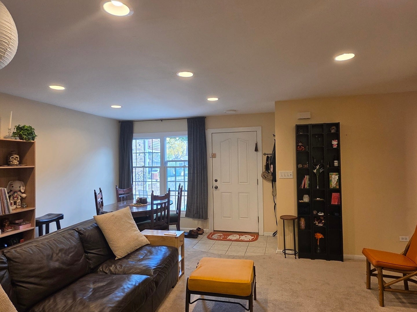 1S282 Holyoke Lane