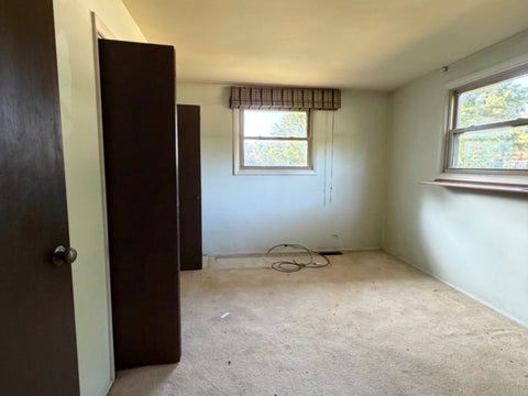 Tiny photo for 381 N Silverleaf Boulevard, Carol Stream, IL 60188 (MLS # 12763884)