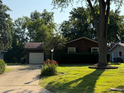 Photo of 381 N Silverleaf Boulevard, Carol Stream, IL 60188 (MLS # 12763884)