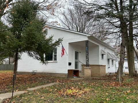 Photo of 620 COMMERICAL Street, Danville, IL 61832 (MLS # 12524206)