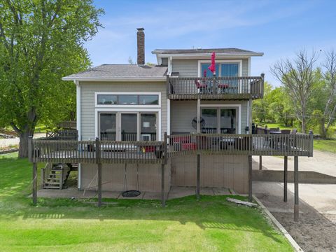 Photo of 14839 Vans Road, Fulton, IL 61252 (MLS # 12640121)