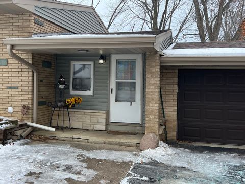 Tiny photo for 13980 W Stonegate Road, Wadsworth, IL 60083 (MLS # 12533146)