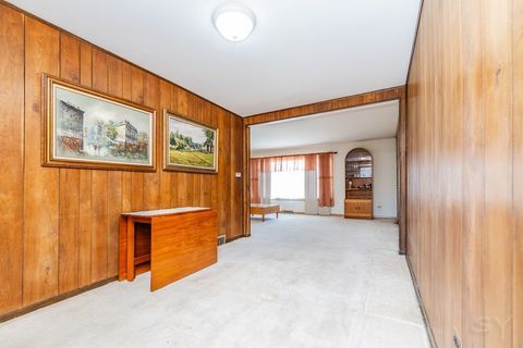 Tiny photo for 1222 Woodside Road, La Grange Park, IL 60526 (MLS # 12581217)