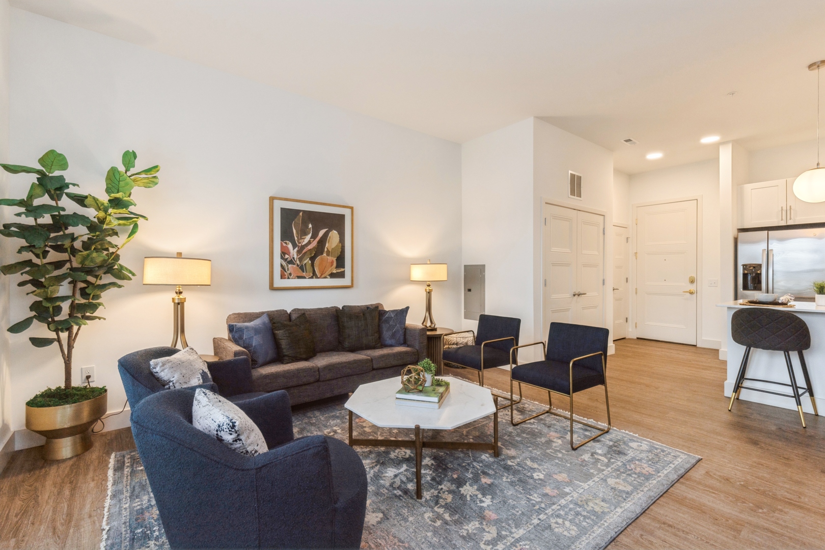 555 Lakeview Parkway 000