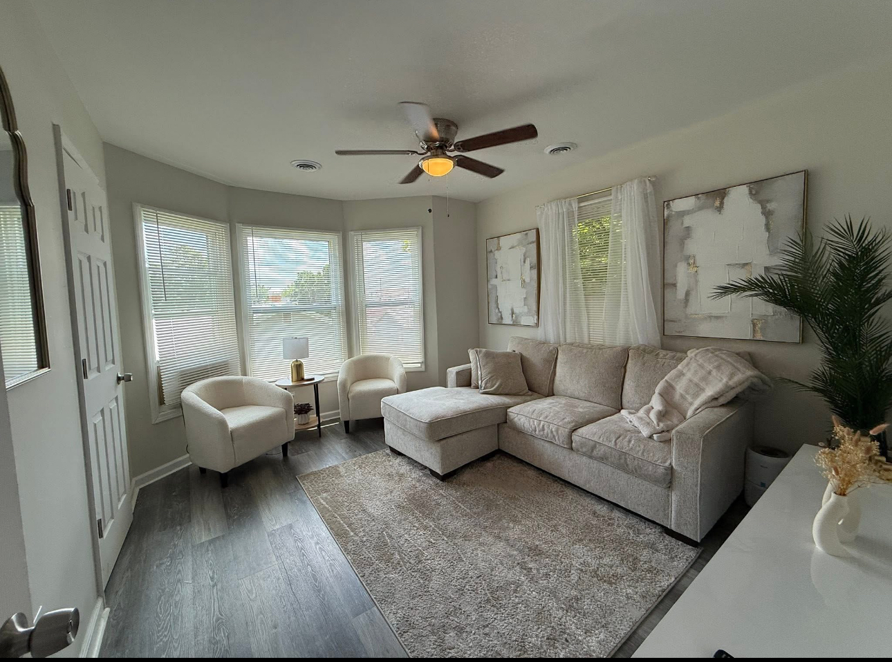 18 N Jefferson Avenue