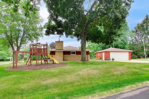 Tiny photo for 41588 N Illinois Street, Zion, IL 60099 (MLS # 12708605)