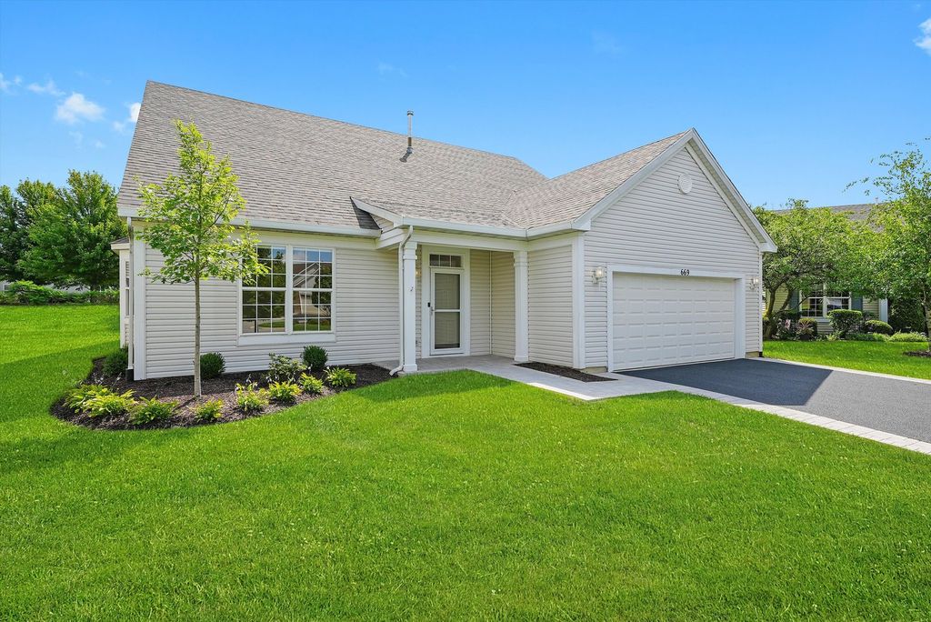 Photo for 669 Bridgeman Lane, Romeoville, IL 60446 (MLS # 12451125)