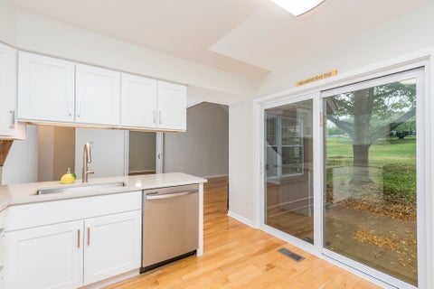 Tiny photo for 5858 HeatherRidge Drive #5858, Gurnee, IL 60031 (MLS # 12782090)