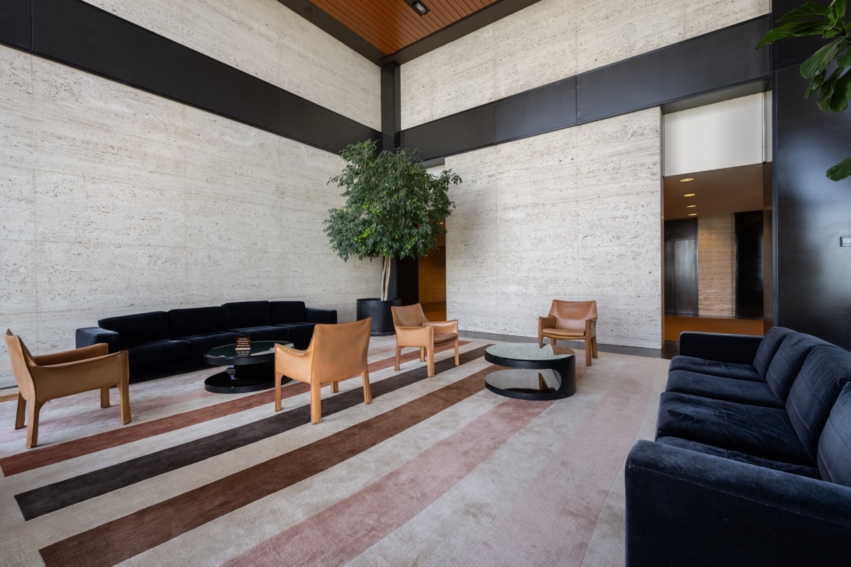 175 E Delaware Place 8401-02