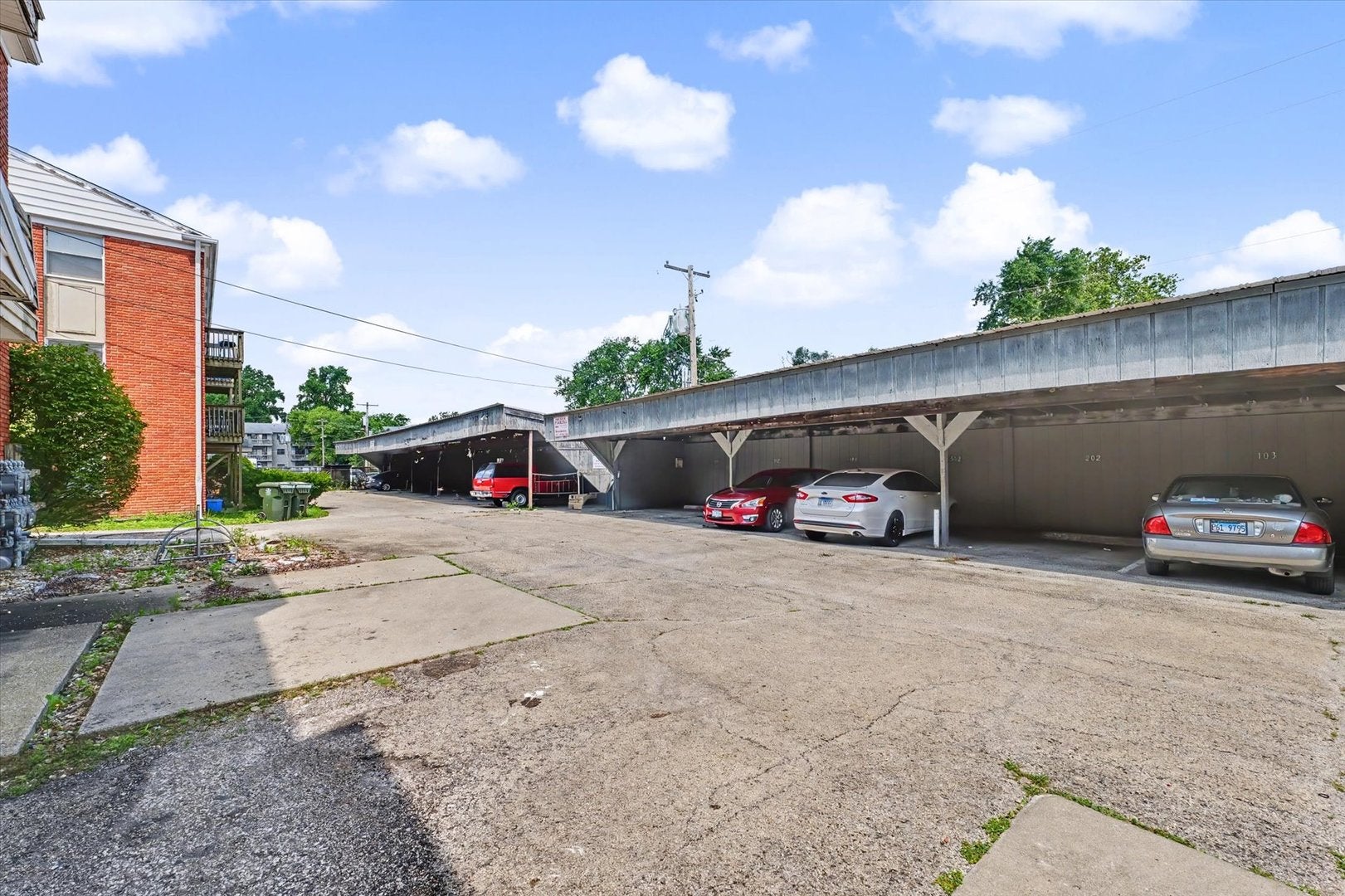 1002 E Harding Drive E 101