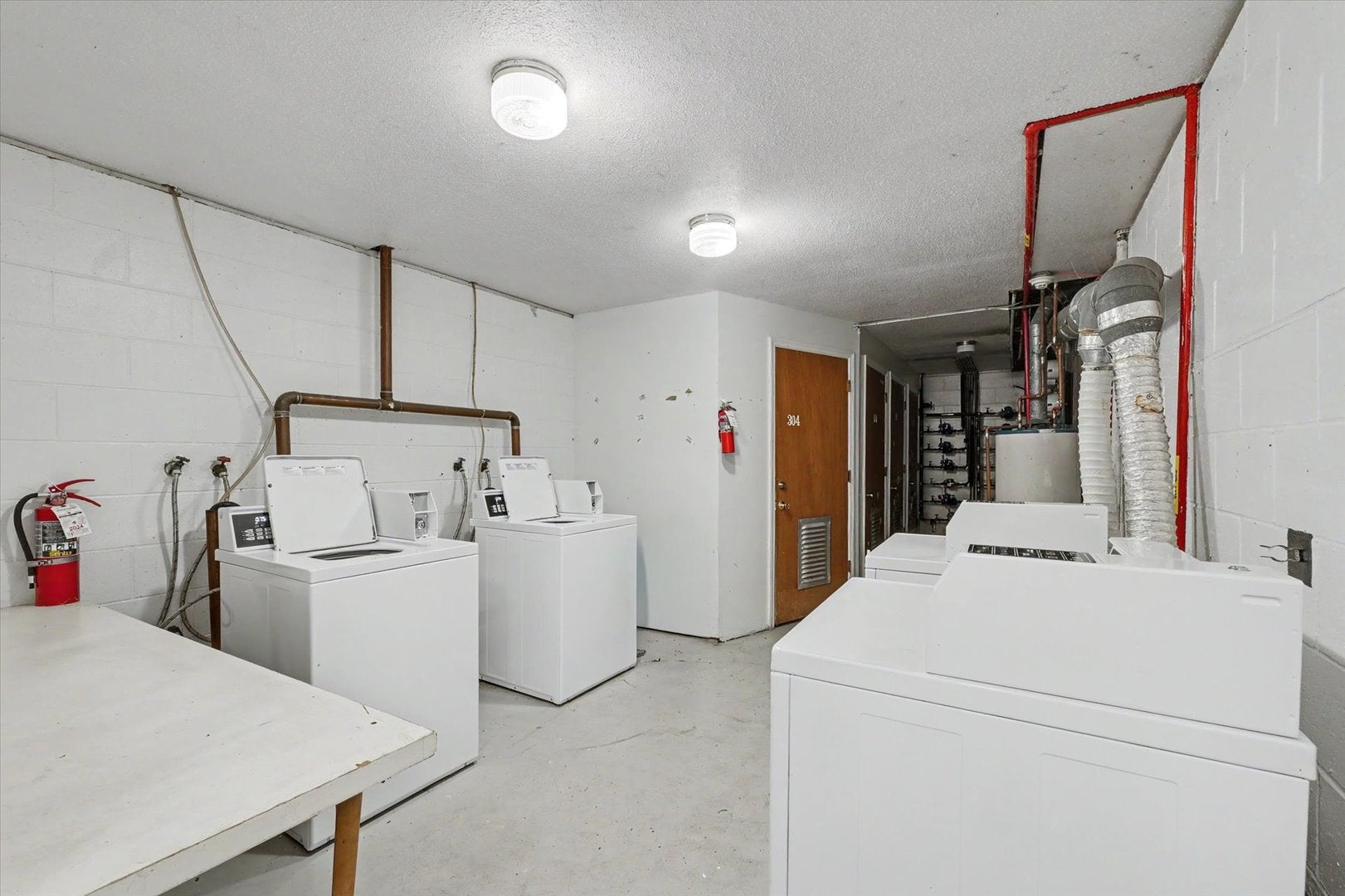 1002 E Harding Drive E 101