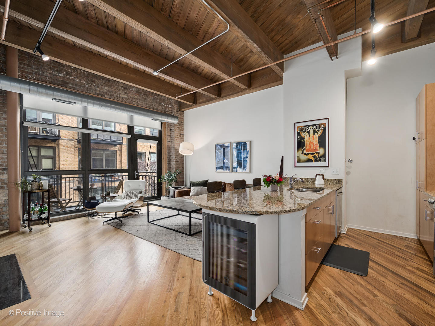 1040 W ADAMS Street 350