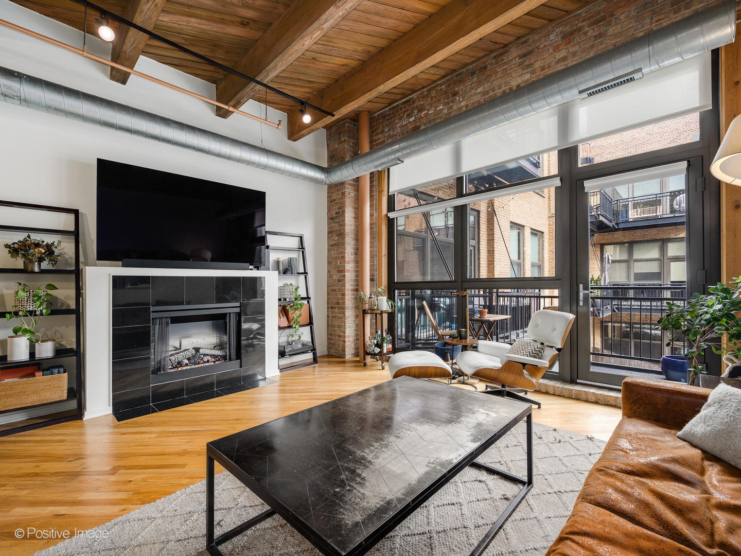 1040 W ADAMS Street 350
