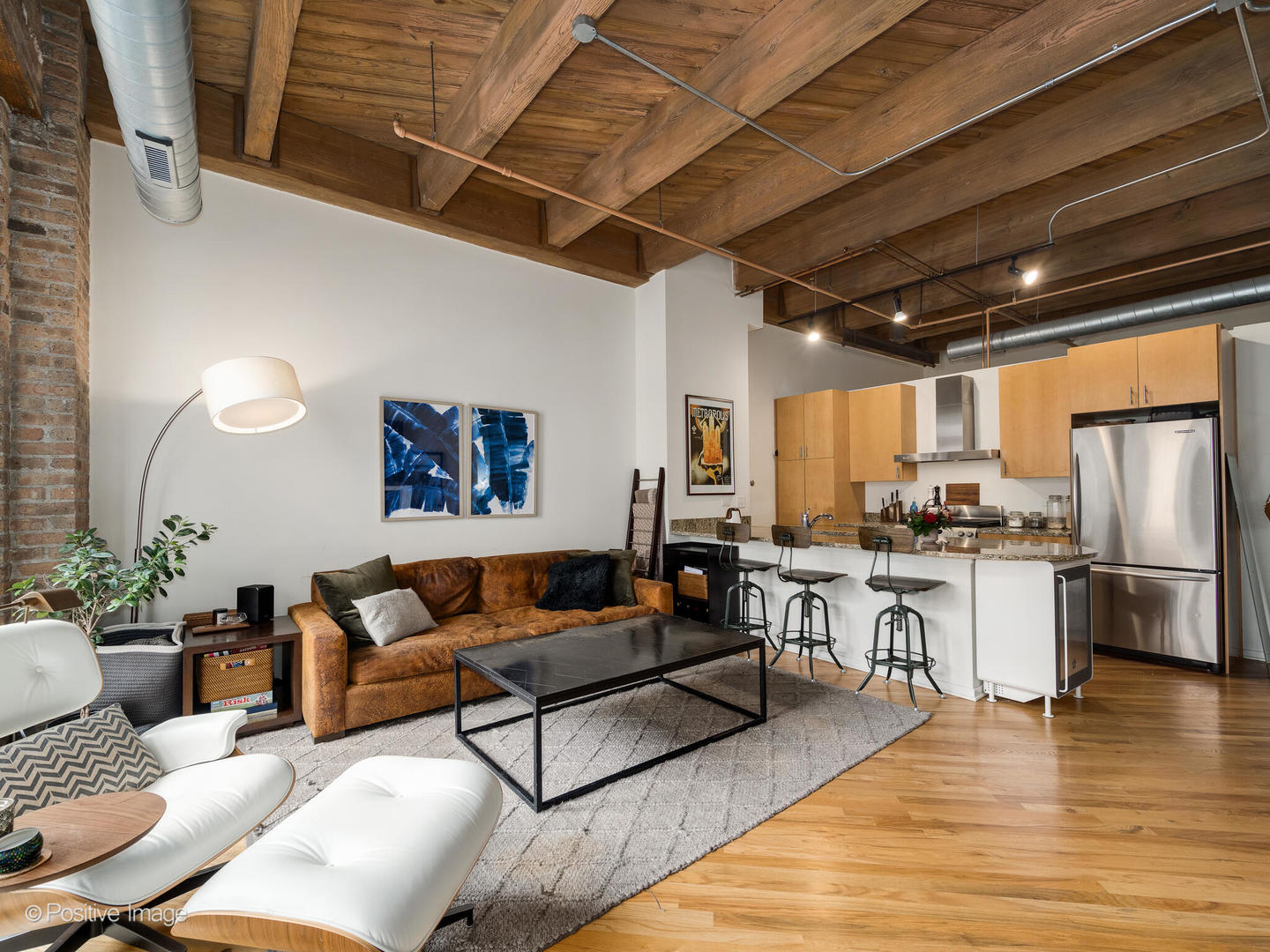 1040 W ADAMS Street 350