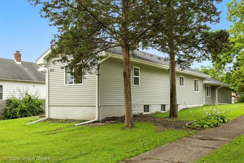 Tiny photo for 302 S Washington Street, Westmont, IL 60559 (MLS # 12476817)