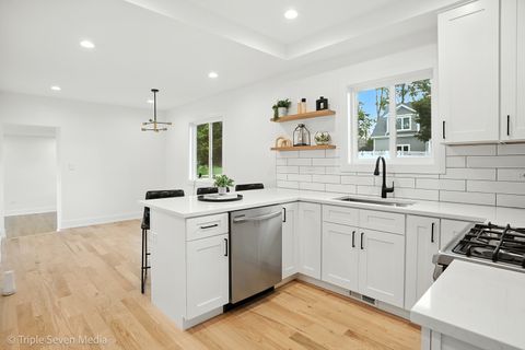 Tiny photo for 302 S Washington Street, Westmont, IL 60559 (MLS # 12476817)