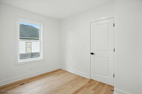 Tiny photo for 302 S Washington Street, Westmont, IL 60559 (MLS # 12476817)