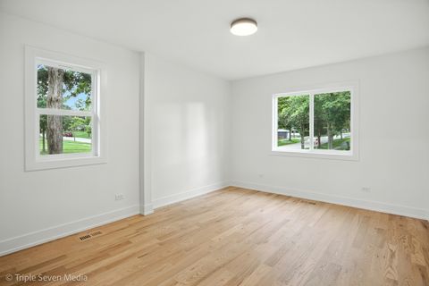 Tiny photo for 302 S Washington Street, Westmont, IL 60559 (MLS # 12476817)