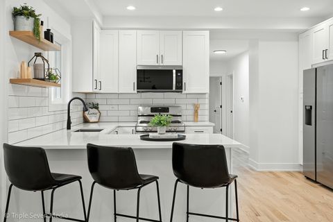 Tiny photo for 302 S Washington Street, Westmont, IL 60559 (MLS # 12476817)