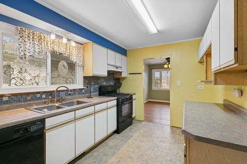 Tiny photo for 28 W Rocket Circle, Park Forest, IL 60466 (MLS # 12572372)