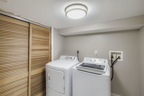 Tiny photo for 2131 Ash Street #G, Des Plaines, IL 60018 (MLS # 12501217)