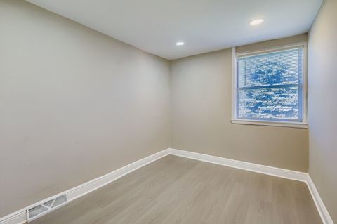 Tiny photo for 2131 Ash Street #G, Des Plaines, IL 60018 (MLS # 12501217)