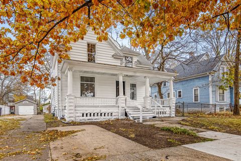 Photo of 1516 S 5th Street, Rockford, IL 61104 (MLS # 12615587)