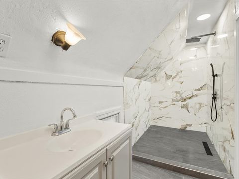 Tiny photo for 1516 S 5th Street, Rockford, IL 61104 (MLS # 12615587)