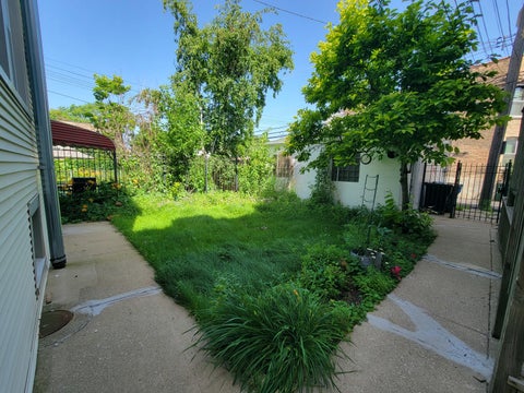Tiny photo for 2302 W Addison Street, Chicago, IL 60618 (MLS # 12693335)