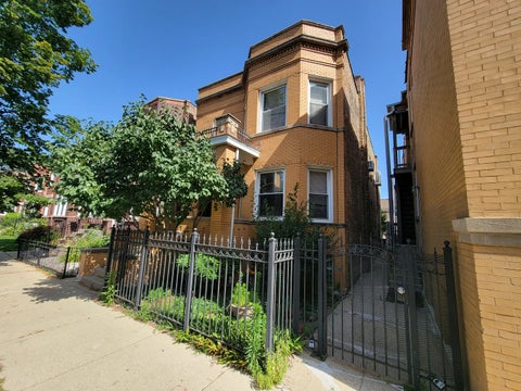 Tiny photo for 2302 W Addison Street, Chicago, IL 60618 (MLS # 12693335)