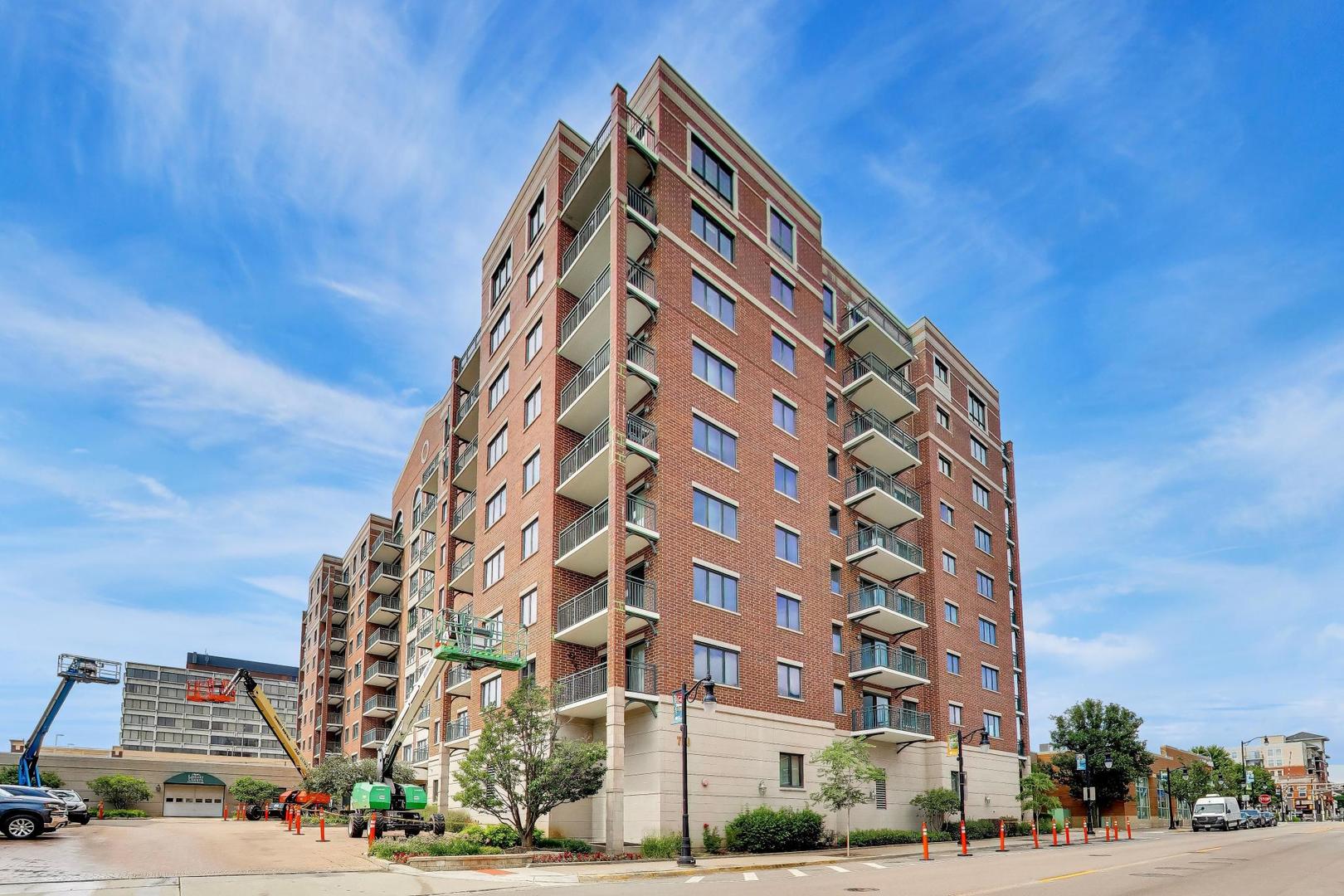 750 Pearson Street 407