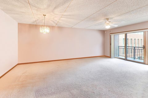 Tiny photo for 750 Pearson Street #407, Des Plaines, IL 60016 (MLS # 12718330)
