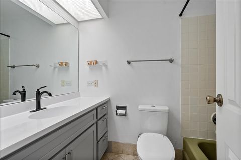 Tiny photo for 7141 N Kedzie Avenue #406, Chicago, IL 60645 (MLS # 12461950)