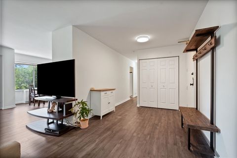 Tiny photo for 7141 N Kedzie Avenue #406, Chicago, IL 60645 (MLS # 12461950)