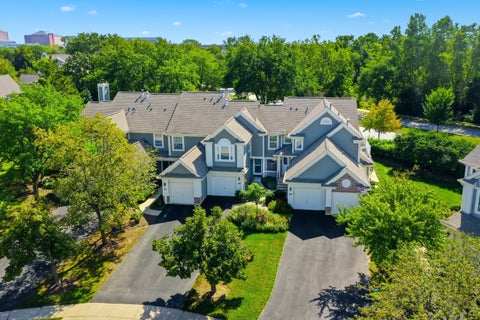 Tiny photo for 943 Little Falls Court #943, Elk Grove Village, IL 60007 (MLS # 12753710)
