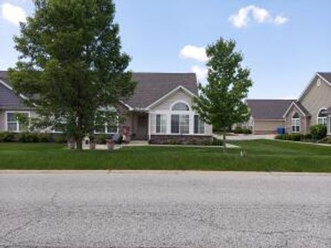 Townhouse in Crown Point IN 10993 Elkhart Place.jpg