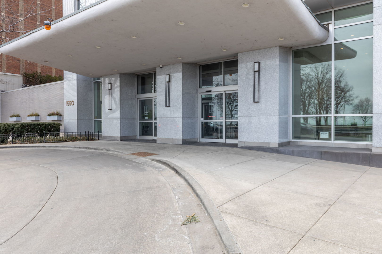 1550 N LAKE SHORE Drive 16D