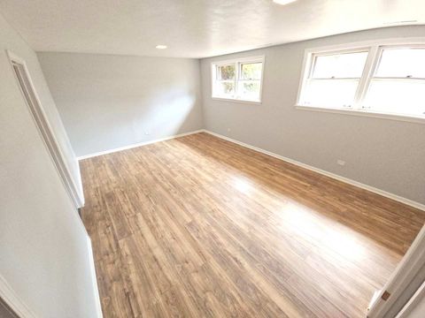 Tiny photo for 827 Balmoral Drive, East Dundee, IL 60118 (MLS # 12482049)