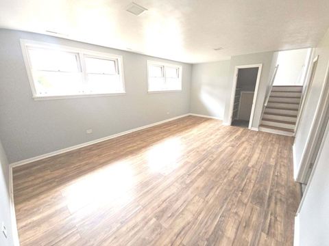 Tiny photo for 827 Balmoral Drive, East Dundee, IL 60118 (MLS # 12482049)