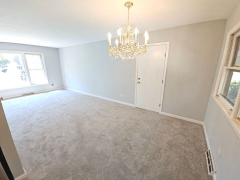 Tiny photo for 827 Balmoral Drive, East Dundee, IL 60118 (MLS # 12482049)