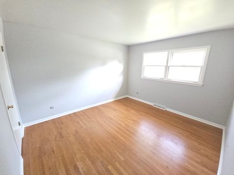 Tiny photo for 827 Balmoral Drive, East Dundee, IL 60118 (MLS # 12482049)