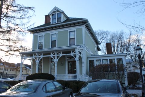 215 Fulton Street Geneva IL 60134