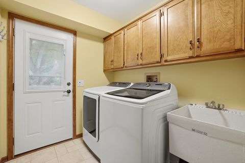 Tiny photo for 2528 Sun Valley Road, Lisle, IL 60532 (MLS # 12682201)