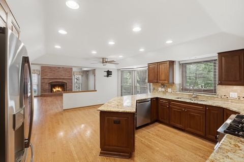 Tiny photo for 2528 Sun Valley Road, Lisle, IL 60532 (MLS # 12682201)