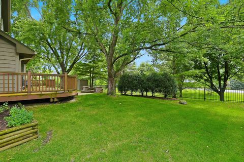 Tiny photo for 2528 Sun Valley Road, Lisle, IL 60532 (MLS # 12682201)