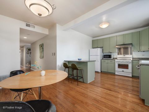 Tiny photo for 1215 W Rosemont Avenue #1, Chicago, IL 60660 (MLS # 12587773)