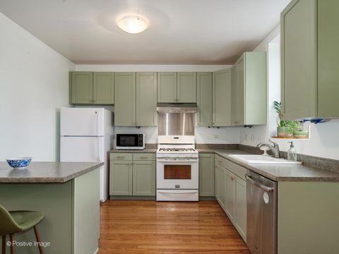 Tiny photo for 1215 W Rosemont Avenue #1, Chicago, IL 60660 (MLS # 12587773)